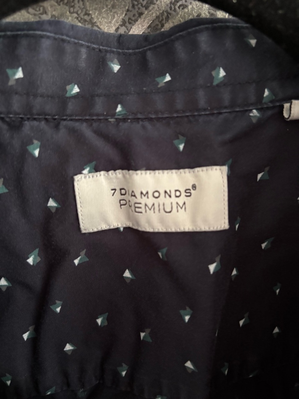 7 Diamonds Men's Navy Short-Sleeve Button-Down with White Micro Print - Picture 2 of 5